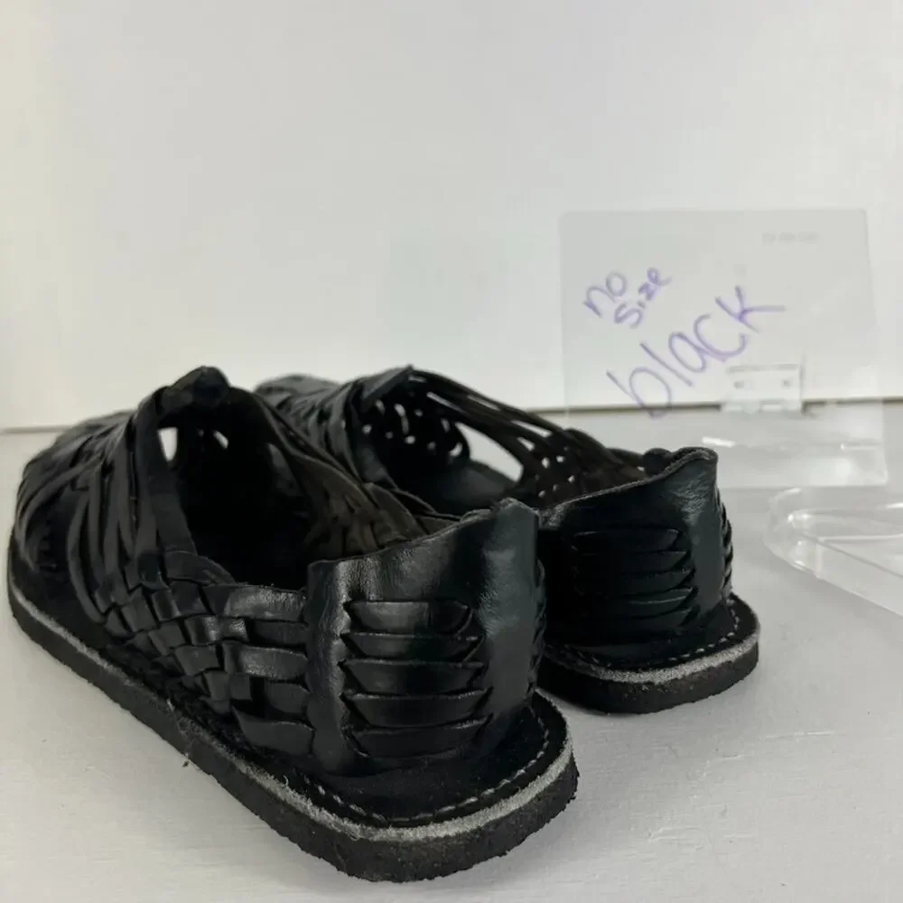 Valencia Imports Sandals Mens 9.5 Black Leather Tire Sole Casual Traditional